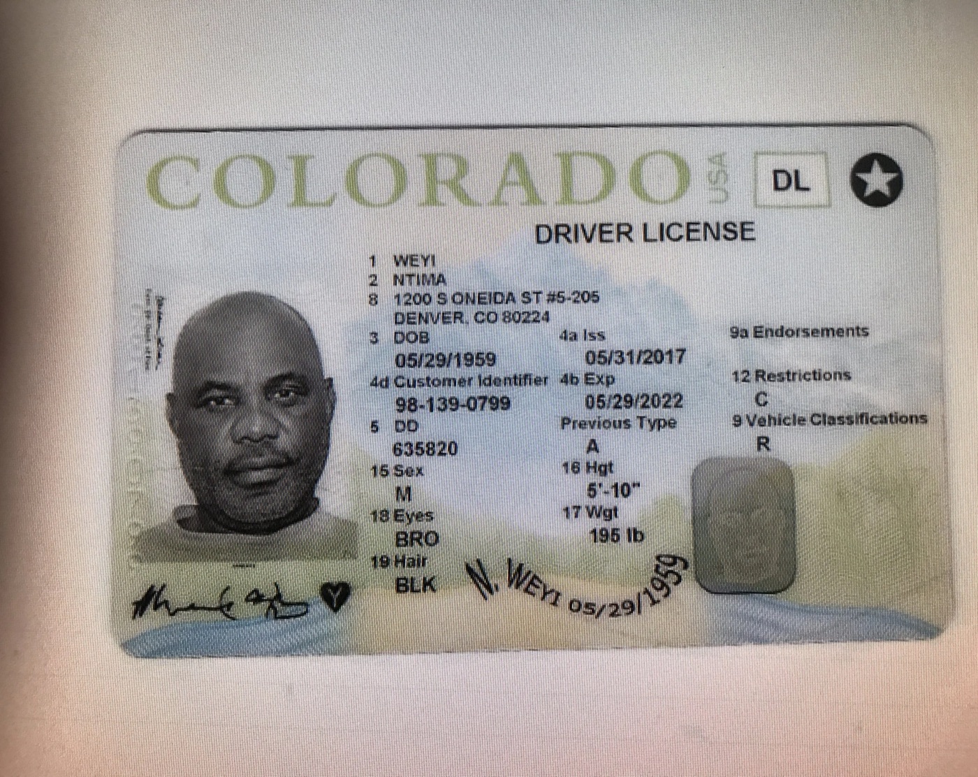 Emmanuel Weyi's driver's license